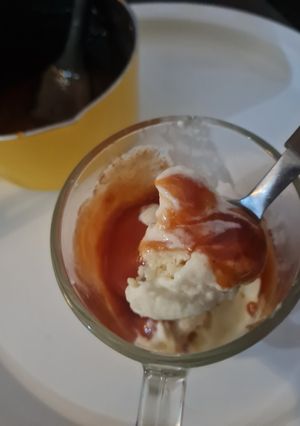 Foto de Sorvete de Queijo com calda de Goiabada