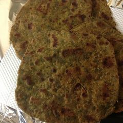 A picture of Sprouts Paratha.
