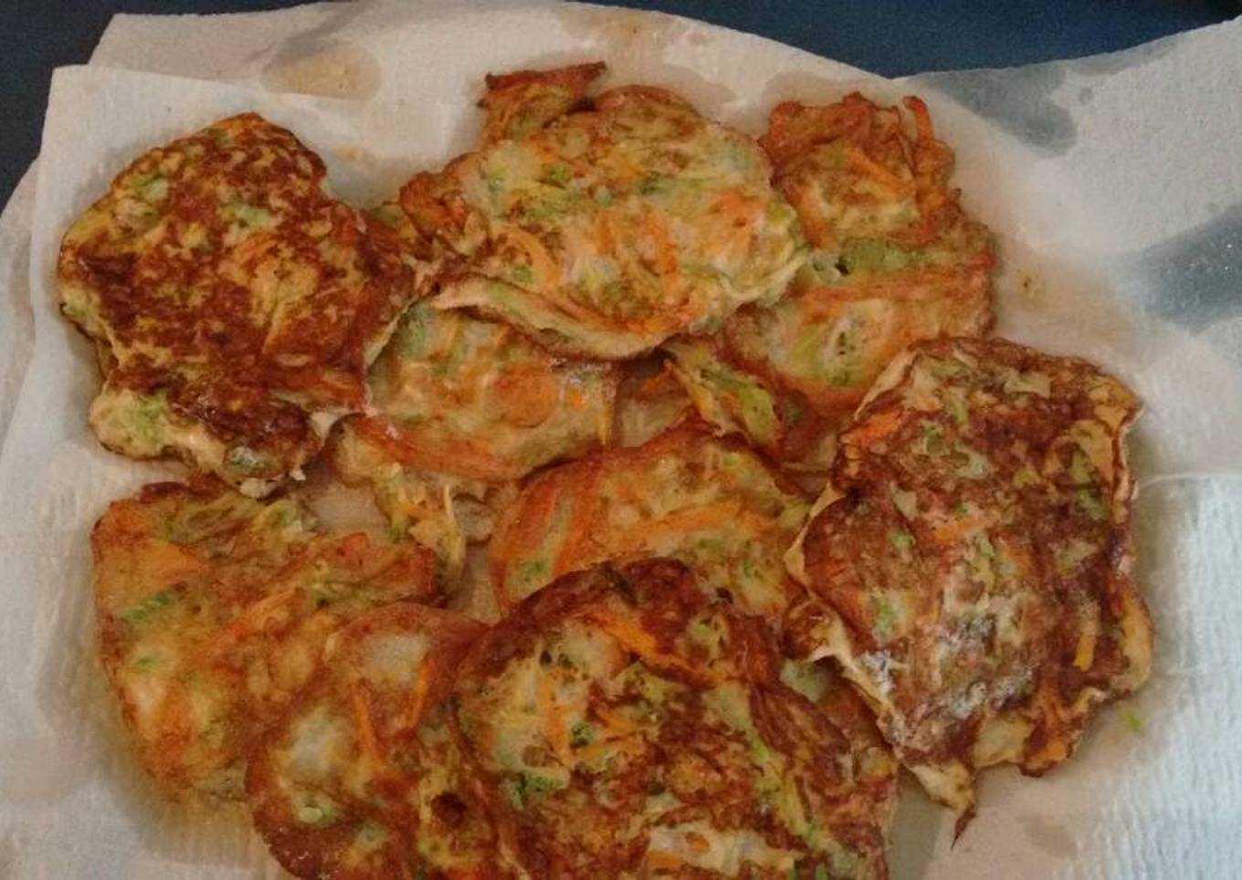 Tortitas de zanahoria y calabacita. ॐ
