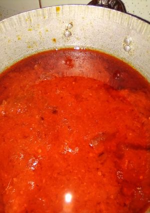 A picture of Stew with beef and Pomo.