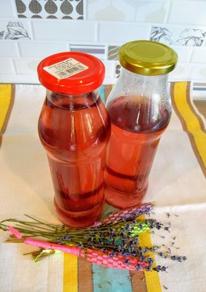 O poză a rețetei Sirop de lavandă.
