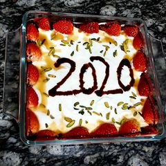 A picture of Caramel bread cake 2020.