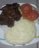 Carne apanada con puré