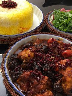 عکسی از دستور خورشت آلو زرشک