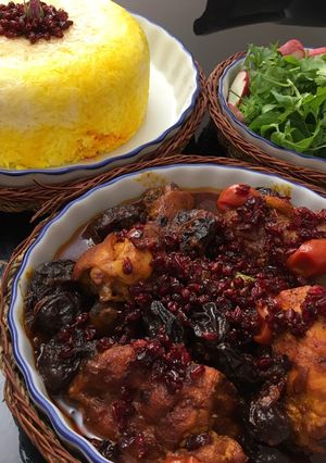 عکسی از دستور خورشت آلو زرشک
