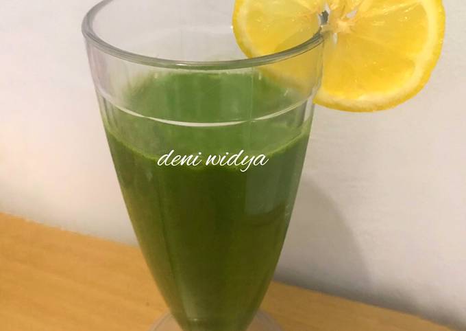 Resep Green Smoothie : Kale, Banana, Yogurt Anti Gagal