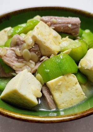 媽媽味絲瓜煨豆腐 (不加水版) 的食譜成品照片