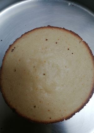 A picture of Suji cake.