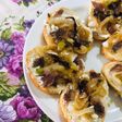 Crostini ricotta e cipolle