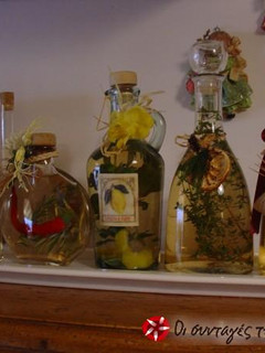 Φωτογραφία της συνταγής Ξύδι αρωματισμένο με φράουλες και ροζ πιπέρι