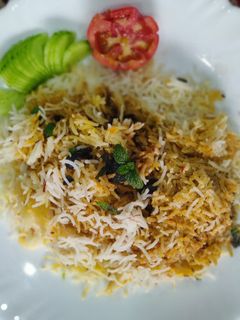 जैन वेज दम बिरयानी (Jain Veg Dum Biryani recipe in Hindi) रेसिपी मुख्य फोटो