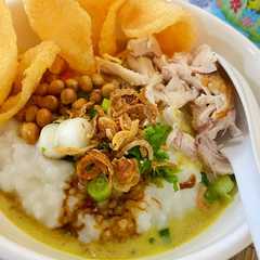 Bubur Ayam Kuah Santan রেসিপির প্রধান ছবি