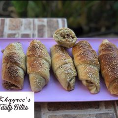 A picture of Stuffed crescent rolls.