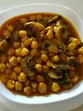 Garbanzos con champiñones
