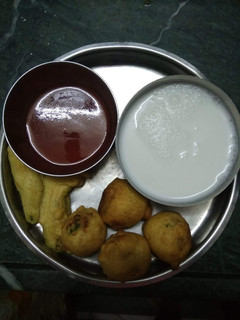 બટેટા વડા(Bateta Vada Recipe in Gujarati) રેસીપી મુખ્ય ફોટો