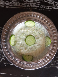કાકડી નું રાઇતું (Cucumber Raita Recipe In Gujarati) રેસીપી મુખ્ય ફોટો