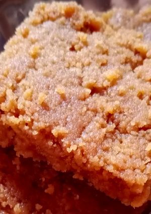 सुखड़ी (sukhdi recipe in Hindi) रेसिपी मुख्य फोटो