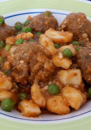 Foto principal de Albóndigas con calamares