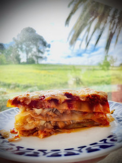 Una foto de Lasaña de bacalao con un toque ahumado
