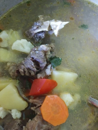 Langkah Gampang Membikin Resep SOP tulang sapi non msg yang Uenak Anti Ribet, Bisa Manjain Lidah