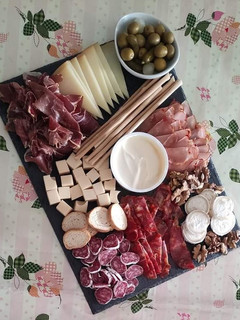 Una foto de Tabla de embutidos