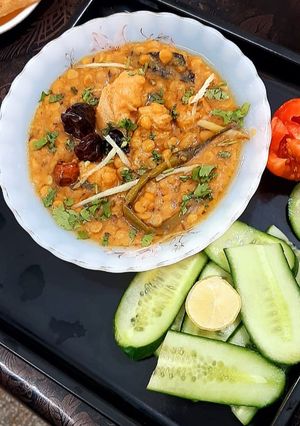 A picture of Dal Murgh / Dal Chicken 🐔.