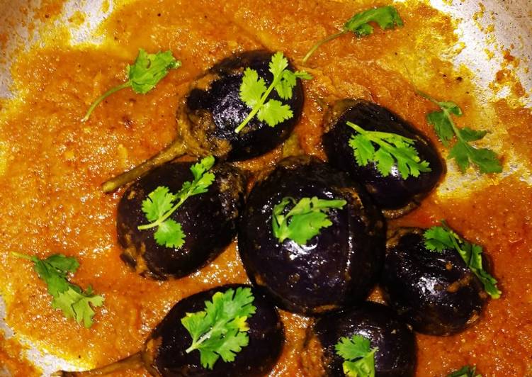 Recipe of Ultimate Gurthi Vankaya Curry (Egg Plant)