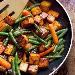 A picture of Garlic & Ginger Tofu.