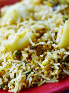 உருளைக்கிழங்கு பிசியானி செய்முறை முக்கிய புகைப்படம்