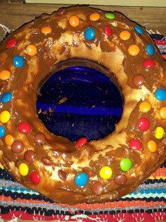 Una foto de •Torta de Vainilla con dulce de leche y Rocklets•