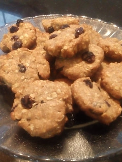 Una foto de Galletas de avena y pasas sin azúcar 😋