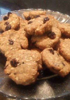 Una foto de Galletas de avena y pasas sin azúcar 😋