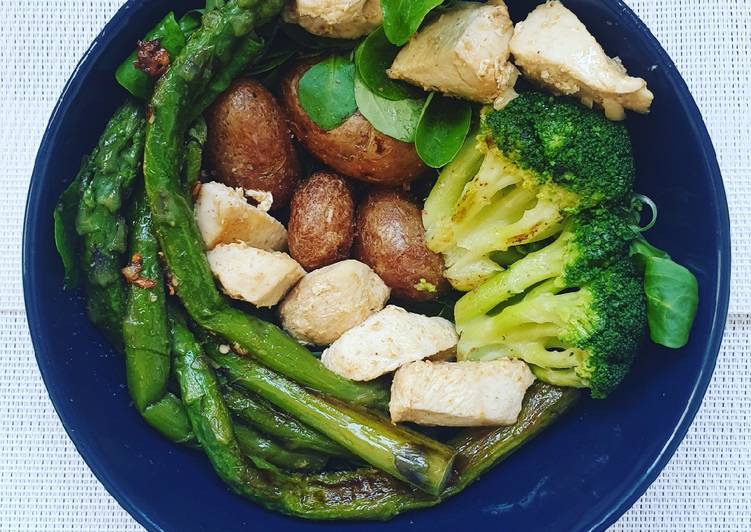 La façon simple de faire des recettes Poulet aux légumes verts à la maison