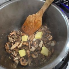 A picture of Mushroom Risotto (Pressure Cooker / Instapot).
