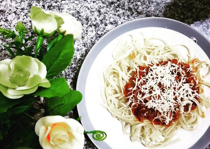 Cara Buat Spaghetti bolognaise sauce simple banget Yang Mudah