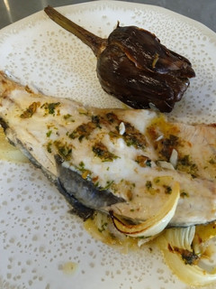 Una foto de Lubina al horno