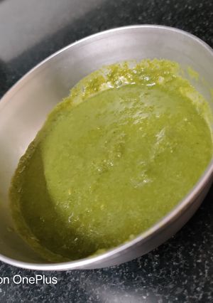 ફૂદીના ની ચટણી (Pudina Chutney Recipe In Gujarati) રેસીપી મુખ્ય ફોટો