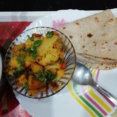 A picture of Cauliflower with potatoes.