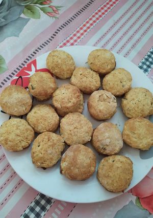 Una foto de Scons de queso y orégano