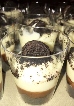 Una foto de Oreo shots