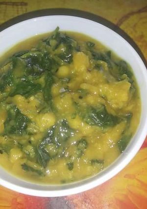 পাটশাক দিয়ে মটর ডাল রেসিপির প্রধান ছবি