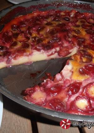 Φωτογραφία της συνταγής Ένα flan (ή μήπως clafoutis;) με κορόμηλα. Όνειρο!