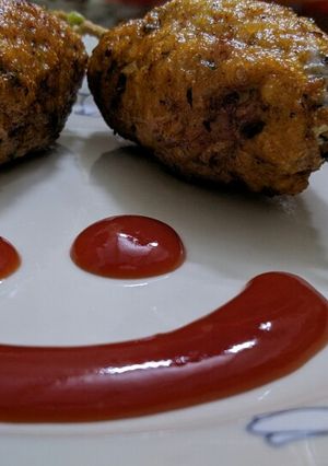 A picture of Gola kabab.