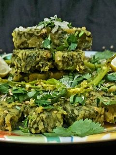 પાલક પાત્રા જૈન (Spinach Patra Jain Recipe In Gujarati) રેસીપી મુખ્ય ફોટો