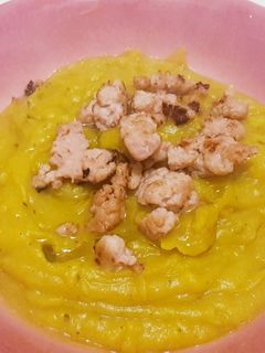 Foto di Vellutata di zucca e patate con tacchino