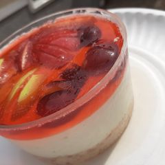 A picture of Strawberry Mouse Cake.