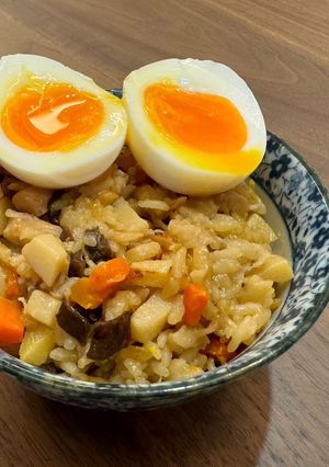 溏心蛋竹筍雞肉炊飯 的食譜成品照片
