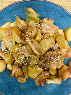 醬燒雞腿肉佐杏鮑菇 的食譜成品照片