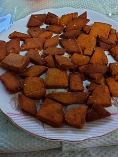 आटे के शकरपारे(aate ke shakarpare recipe in hindi) रेसिपी मुख्य फोटो
