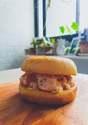 A picture of Simple Lobster Roll.